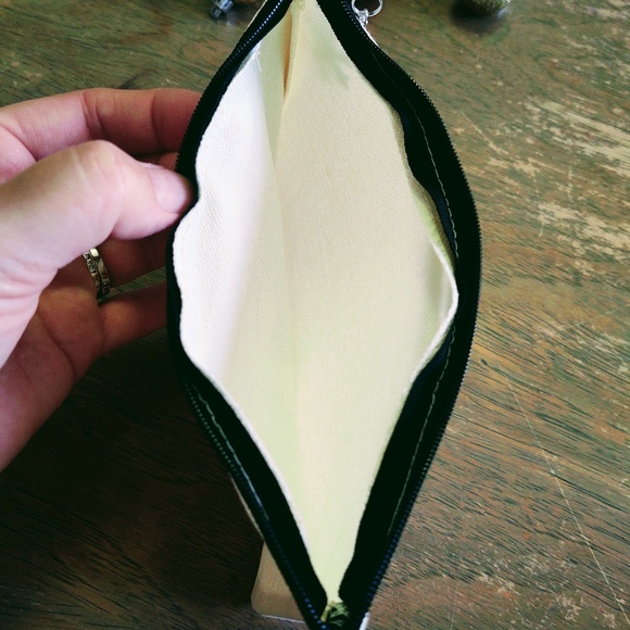 NEW SMALL CANVAS ZIPPER POUCH, COSMETIC BAG, JESUS IS THE REASON FOR THE SEASON - Picture 4 of 6